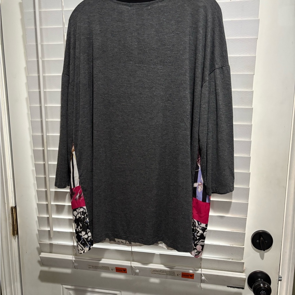 Christopher & Banks Floral Stripe V-Neck Tunic in Black, White & Pink - Picture 3 of 5
